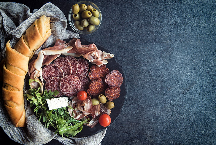 plate-bread-olives-sausage-wallpaper-preview